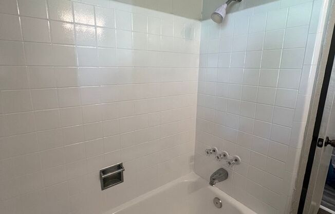 4 beds, 1 bath, $1,350