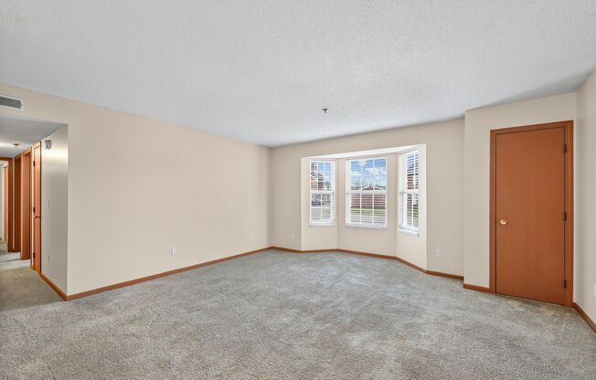 3 beds, 2 baths, 1,100 sqft, $1,150, Unit 2B