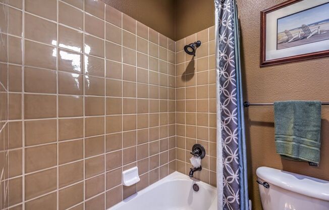 3 beds, 3 baths, $6,995