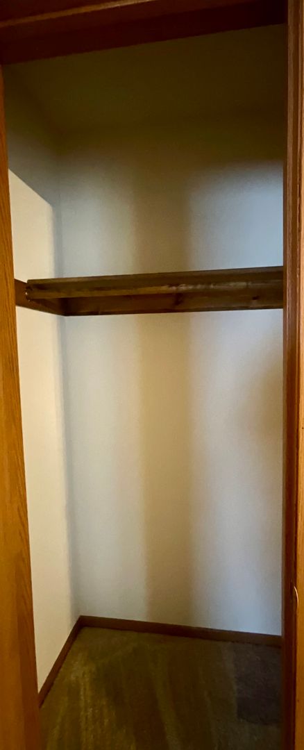 1 bed, 1 bath, 843 sqft, $990, Unit 05-301