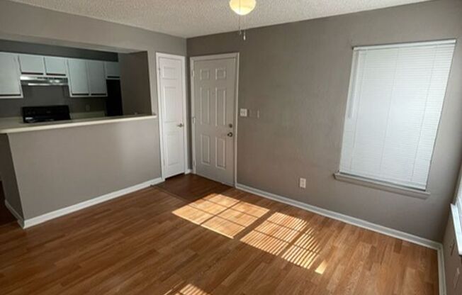 First Floor 1 Bedroom Condo In Orlando Area!