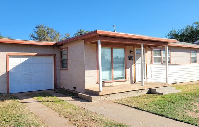 Available November 10th! 3 Bedroom / 1 Bathroom