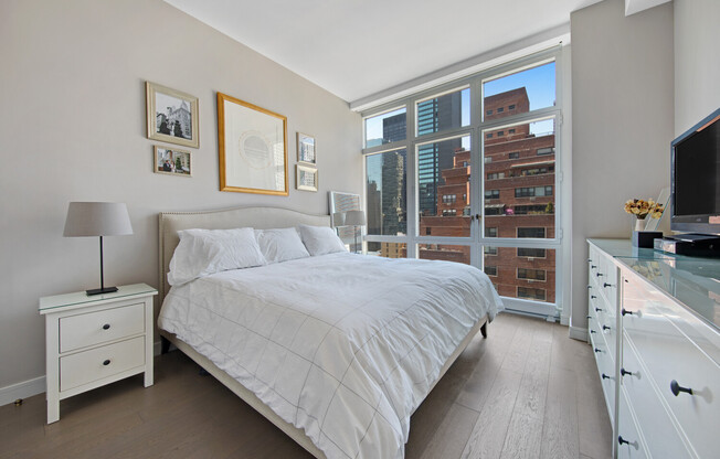 1 bed, 1 bath, 747 sqft, $6,695, Unit 15C