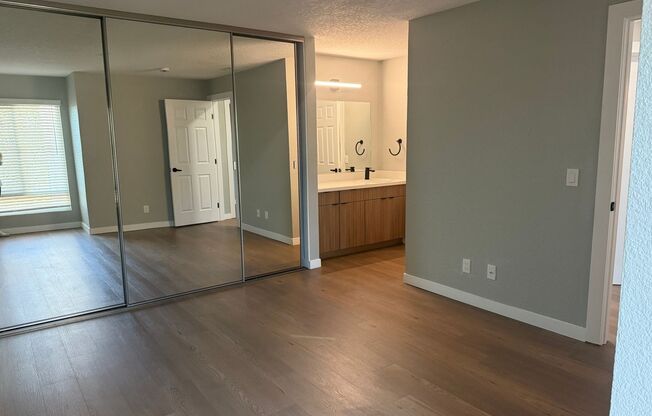 2 beds, 1 bath, 821 sqft, $2,780, Unit D036