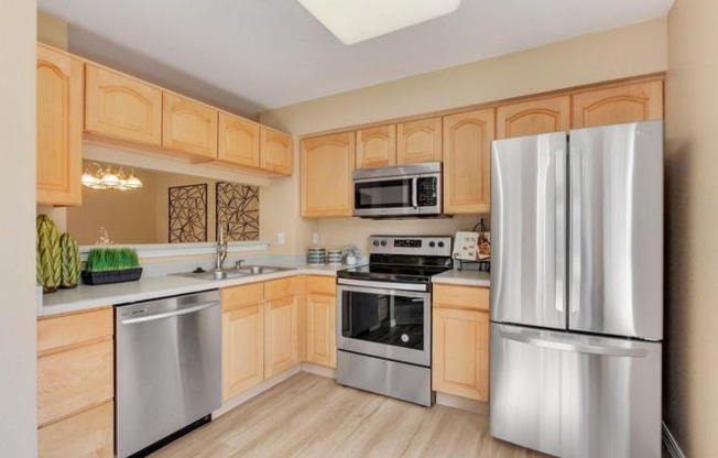 IMMACULATE 2 BED/1.5 BATH TOWNHOME IN LONGMONT - AVAILABLE NOW!