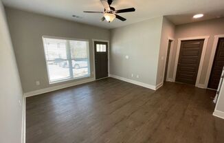 2 beds, 1 bath, $1,800, Unit Unit B