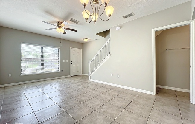 5361 WINDSOR LK CIR