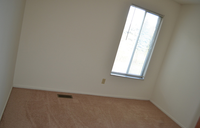 3 beds, 2.5 baths, 1,288 sqft, $1,369, Unit 04 - 410