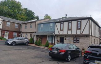 2 beds, 1.5 baths, $1,500, Unit VS-06