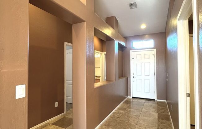 **MOVE IN SPECIAL: 2 BEDROOM PLUS OFFICE/DEN IN MCDOWELL MTN RANCH WITH COMM POOL AND AMENITIES