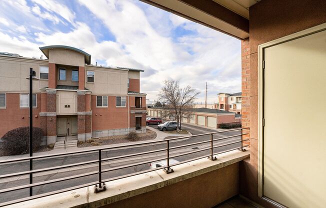 2 beds, 1.5 baths, $1,795, Unit Unit 619