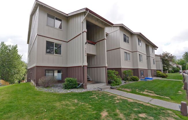 Convenient East Side Condo