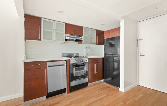 Studio, 1 bath, 571 sqft, $4,800, Unit 4E