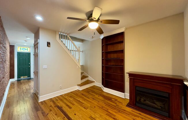 Charming 2 Bedroom/1 Bathroom Townhome with Deck and Parking Pad in South Baltimore!