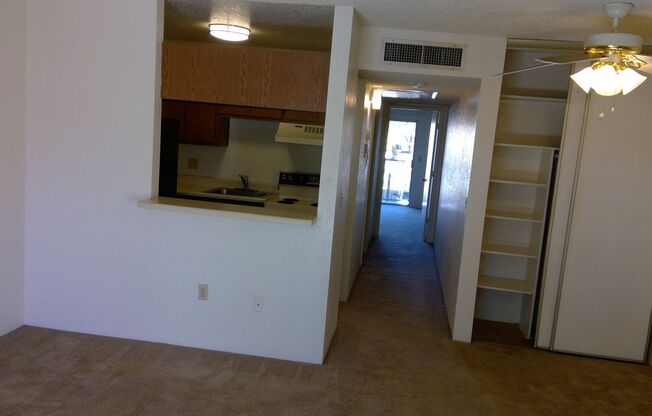 1 bed, 1 bath, 600 sqft, $899, Unit Unit 225