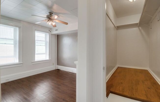 Studio, 1 bath, 360 sqft, $1,695, Unit 11