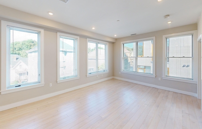 2 beds, 1 bath, 875 sqft, $4,150, Unit 307