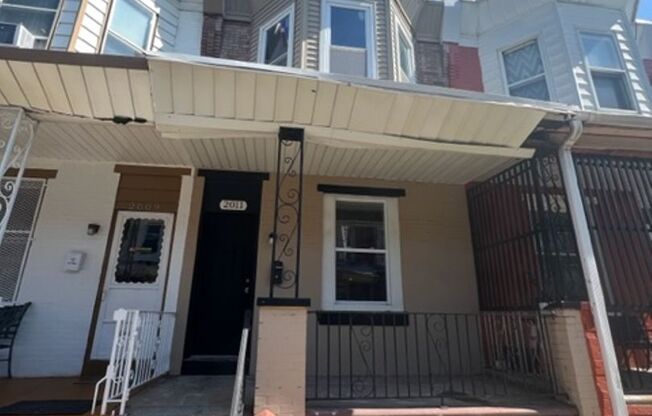 Gorgeous 3-Bedroom, 3-Bath Home in East Kensington – Newly Renovated!