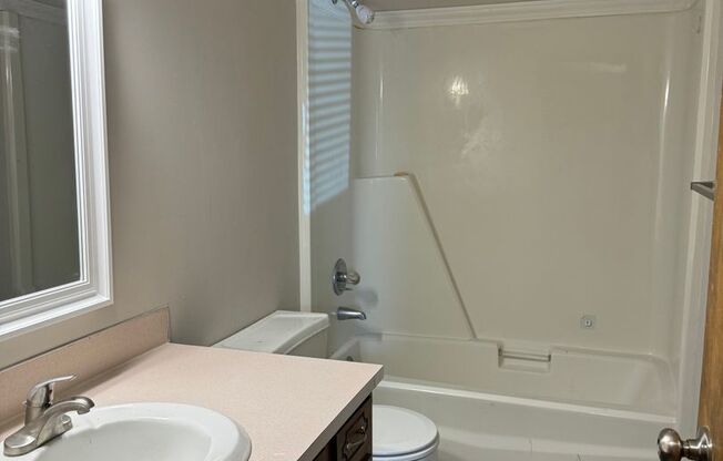 2 beds, 2 baths, $1,295