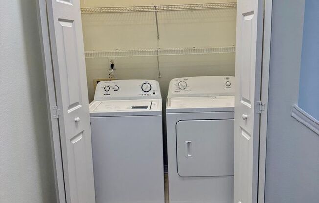 2 beds, 2 baths, $2,300, Unit Unit 1203