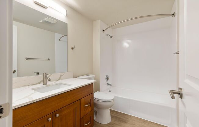 1 bed, 1 bath, 570 sqft, $2,350, Unit 42