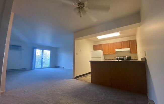 2 beds, 1 bath, 920 sqft, $1,200, Unit 5965301