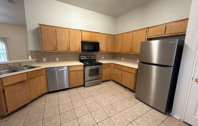 3 beds, 2 baths, $1,225