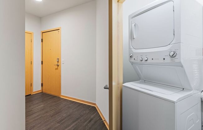 2 beds, 2 baths, 1,029 sqft, $2,200, Unit Unit 201