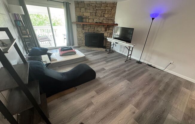 Spacious 2-Bed, 2-Bath Condo in the Heart of Aurora
