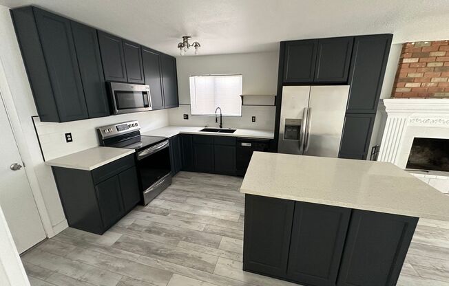 Beautiful Home 3 Bedroom 2 Bath!! Unit Ready for MOVE IN!!!