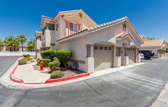 Upgraded 2 Bed 2 Bath with attached 1 Car Garage at Desert Inn Estates!