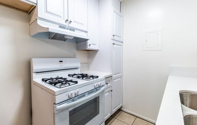 1 bed, 1 bath, 600 sqft, $1,695, Unit 0003