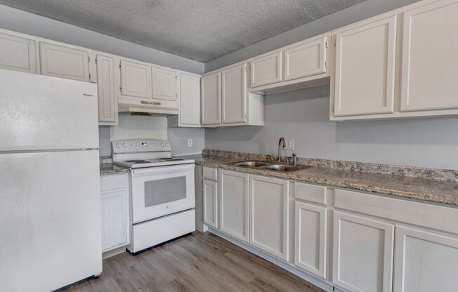 1 bed, 1 bath, $775, Unit 8th - 22