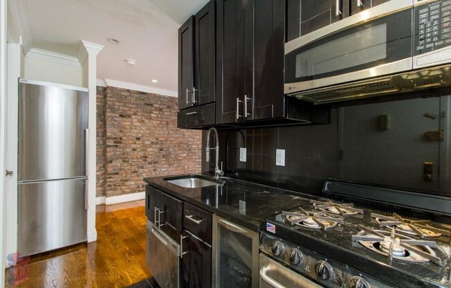 2 beds, 1 bath, $5,995, Unit 1F