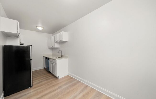 Studio, 1 bath, 450 sqft, $1,595, Unit 206