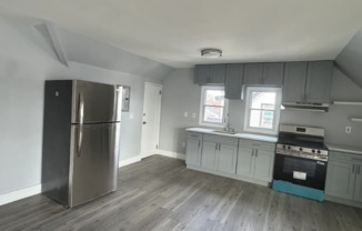 327 N MAPLE AVE