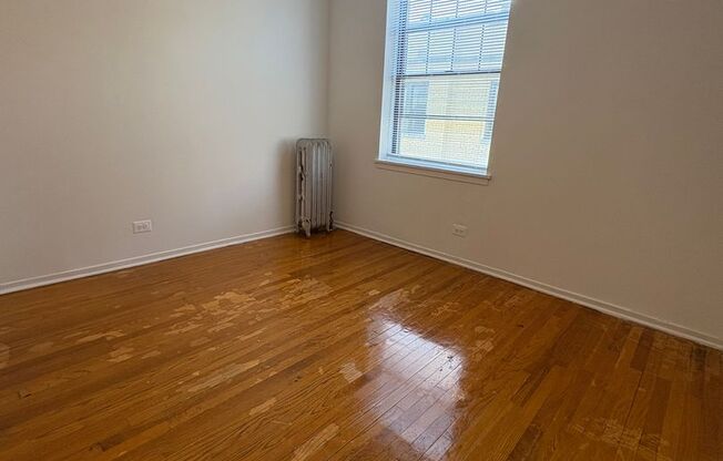 3 beds, 1 bath, 1,003 sqft, $1,225, Unit CA 143.5-3W