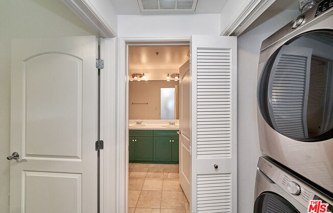 1 bed, 1 bath, 700 sqft, $2,700, Unit 103