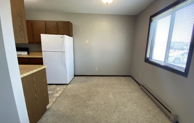 2 beds, 1 bath, $875