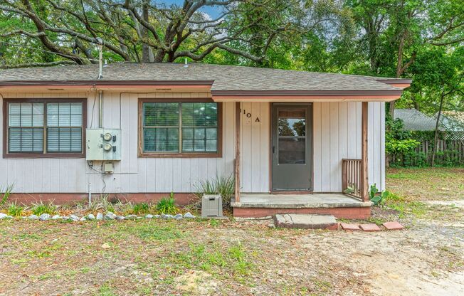 Cozy duplex in the heart of Niceville!