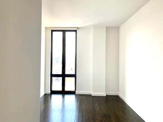 37 40 27 ST
