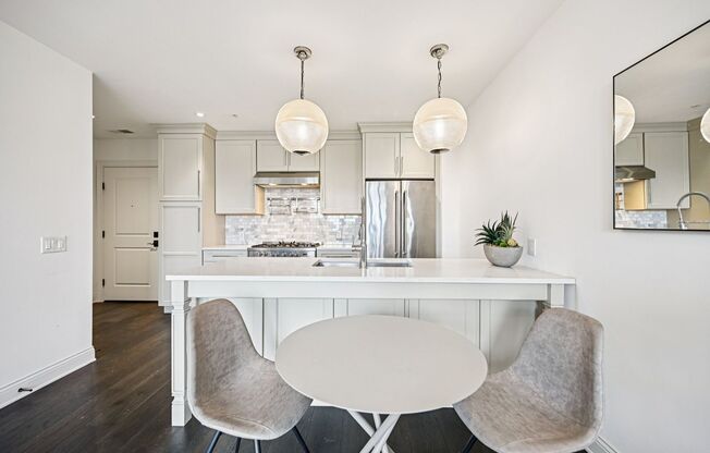 1 bed, 1 bath, 686 sqft, $1,995, Unit 503W