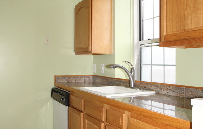 Studio, 1 bath, $1,550, Unit Unit #301