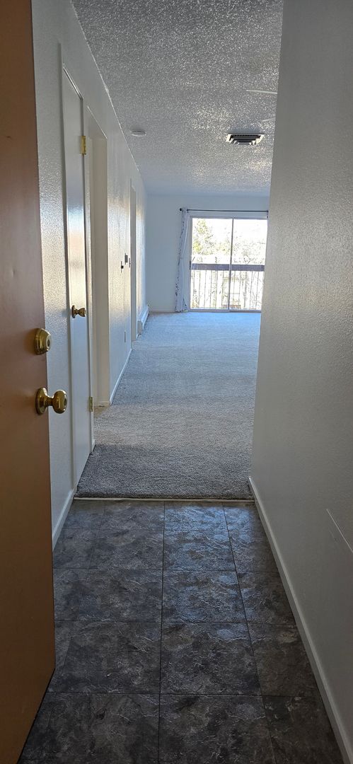 2 beds, 1 bath, $1,400, Unit # 301