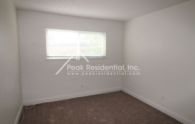 2 beds, 1 bath, $1,250, Unit #26