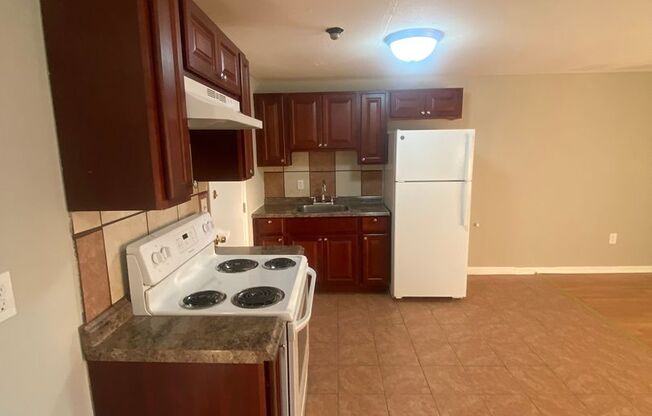 2 beds, 1 bath, 800 sqft, $1,825, Unit 148-20