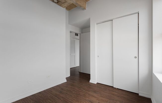 2 beds, 1 bath, 451 sqft, $2,500, Unit 1211