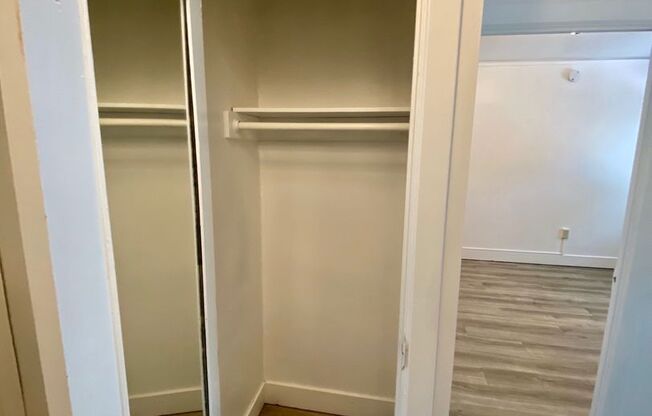 1 bed, 1 bath, 335 sqft, $1,350, Unit 207