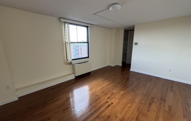 1 bed, 1.5 baths, 950 sqft, $3,450, Unit 802