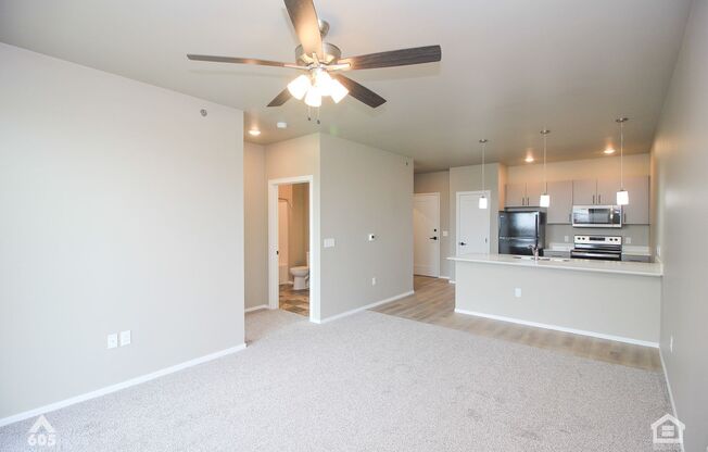 1 bed, 1 bath, 758 sqft, $1,145, Unit 5521-5235